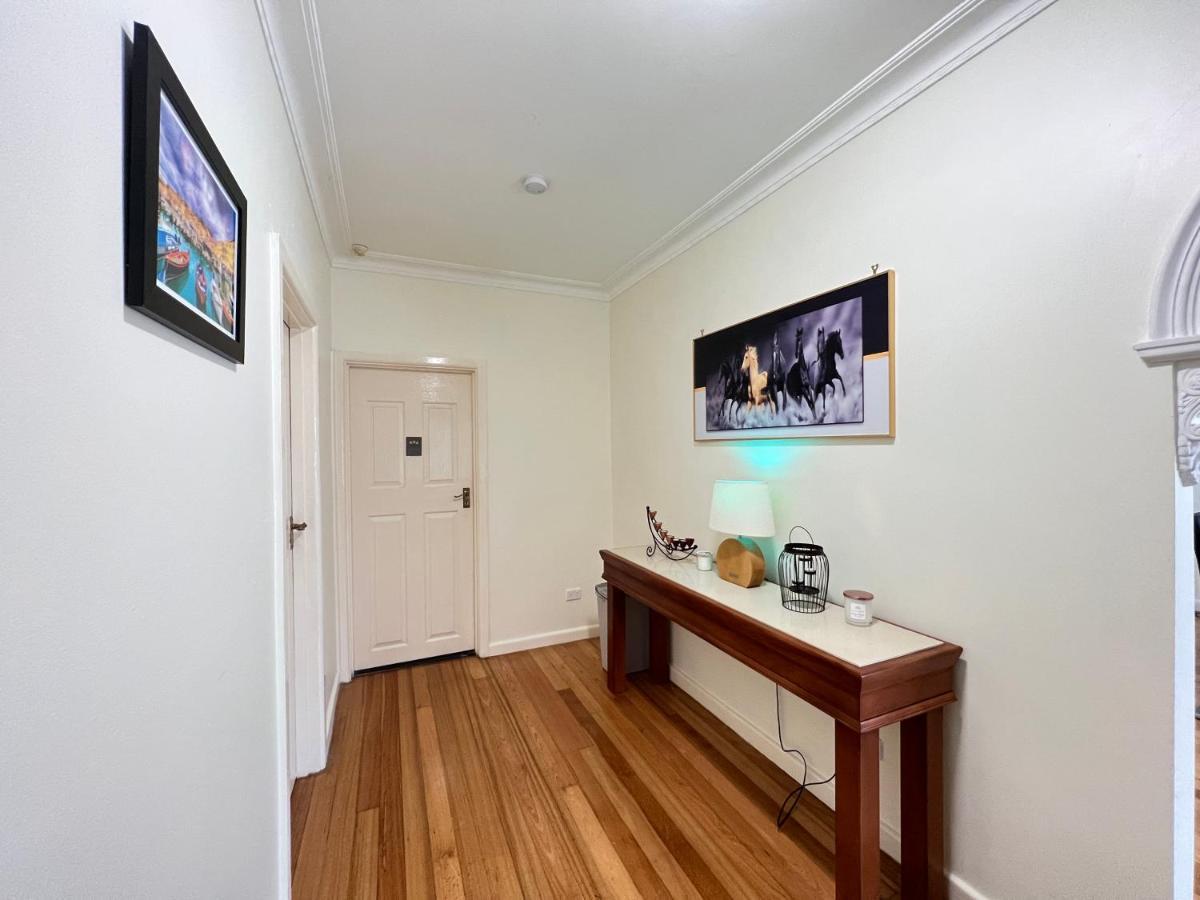 Cosy 4Br Home 15 Minutes Away From Melbourne Airport St Albans المظهر الخارجي الصورة