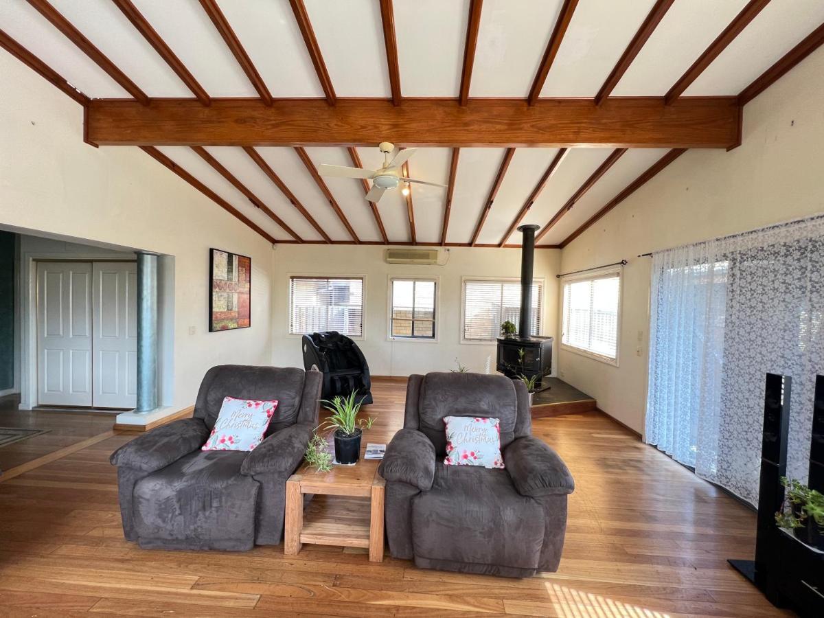 Cosy 4Br Home 15 Minutes Away From Melbourne Airport St Albans المظهر الخارجي الصورة