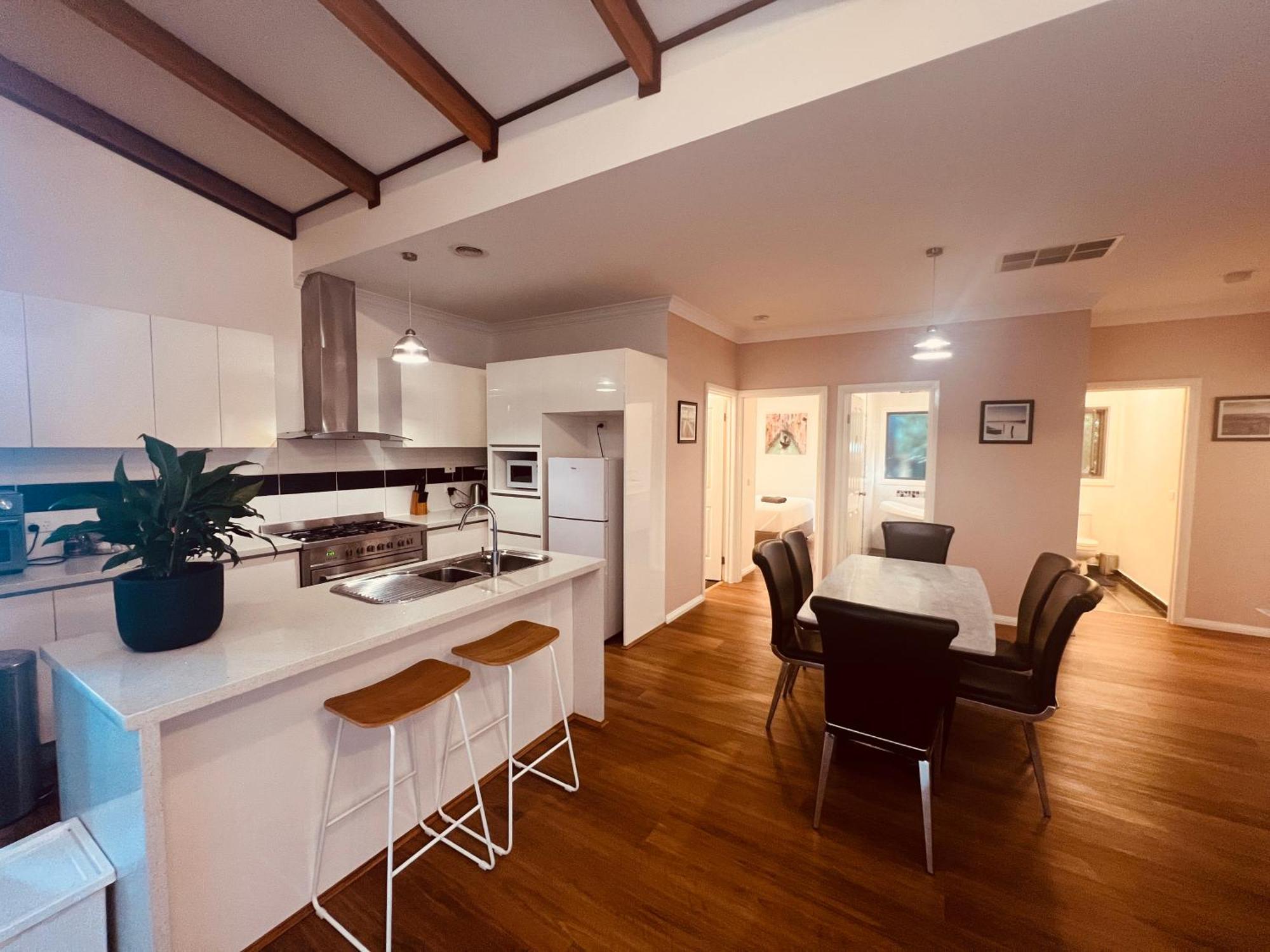 Cosy 4Br Home 15 Minutes Away From Melbourne Airport St Albans المظهر الخارجي الصورة
