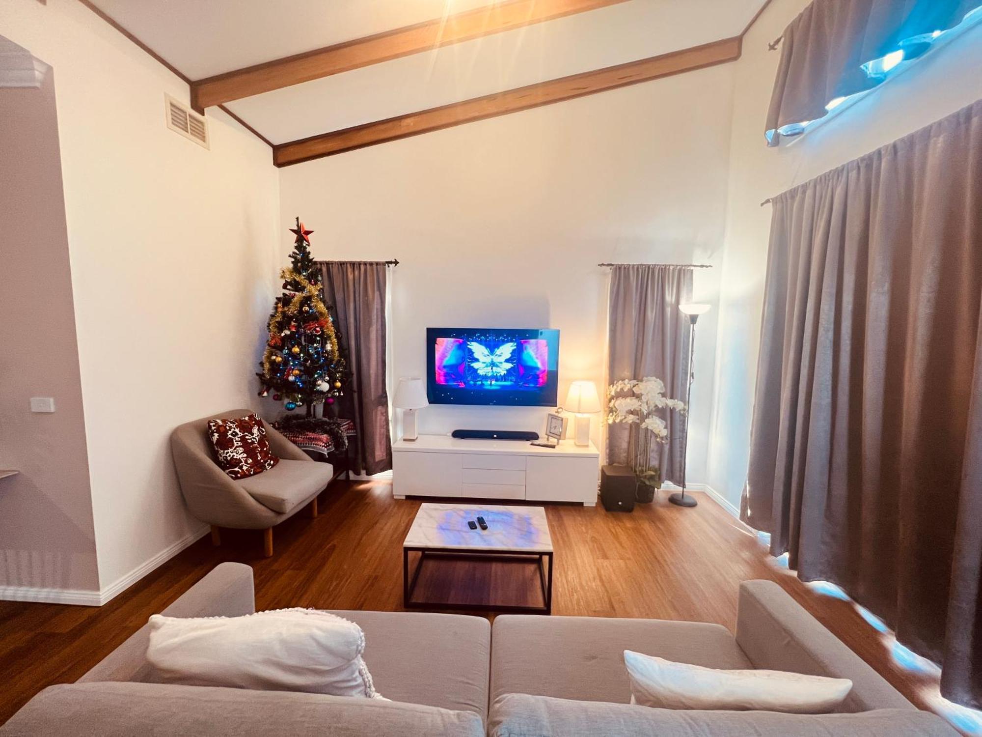 Cosy 4Br Home 15 Minutes Away From Melbourne Airport St Albans المظهر الخارجي الصورة