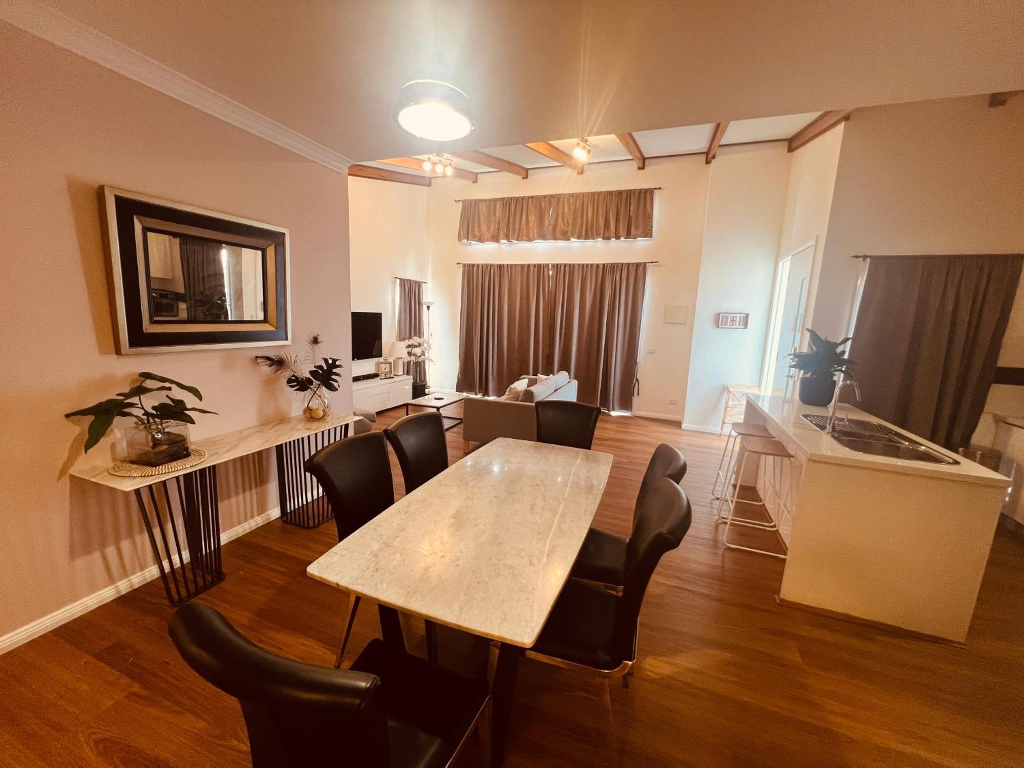 Cosy 4Br Home 15 Minutes Away From Melbourne Airport St Albans المظهر الخارجي الصورة