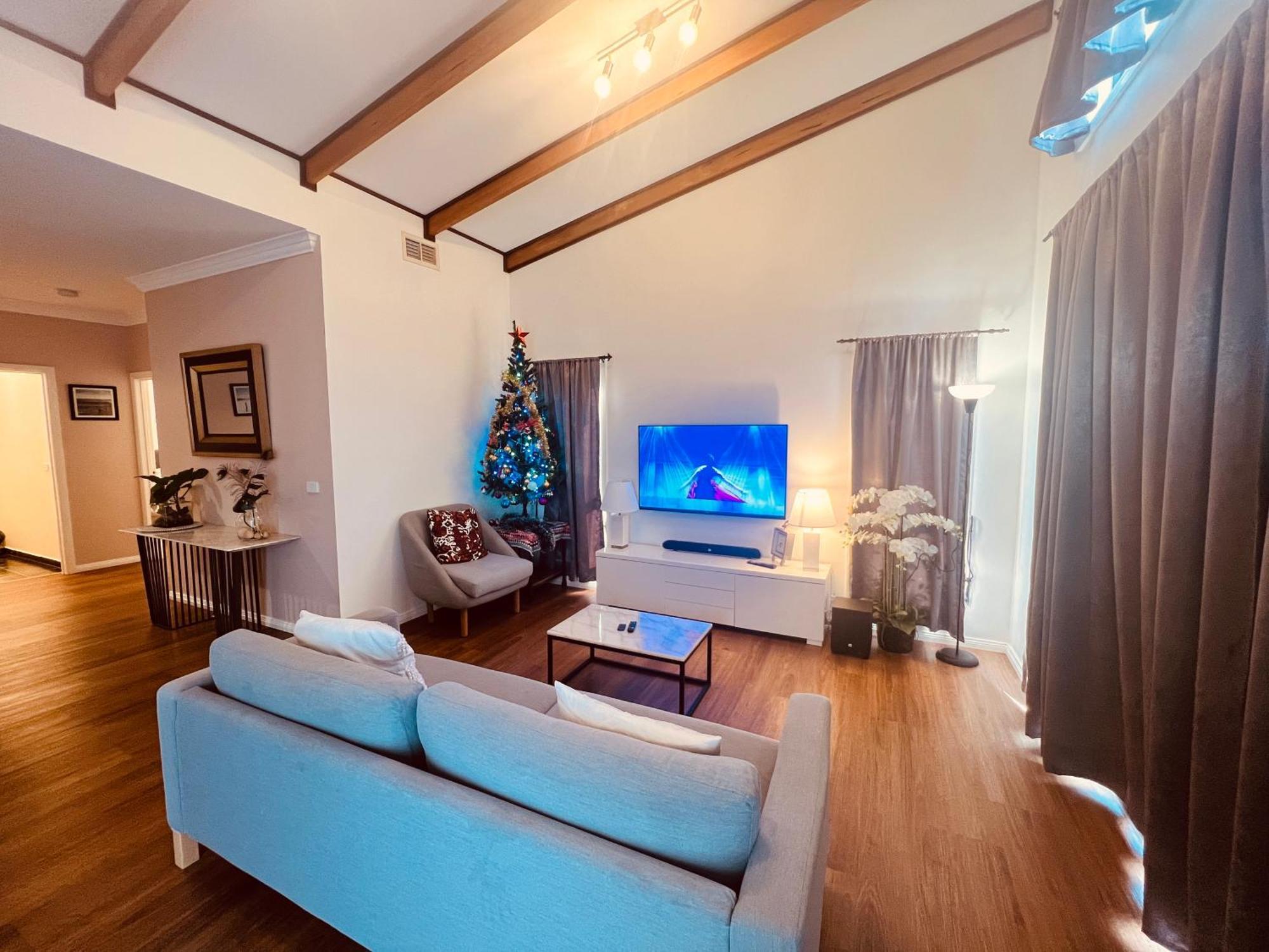 Cosy 4Br Home 15 Minutes Away From Melbourne Airport St Albans المظهر الخارجي الصورة