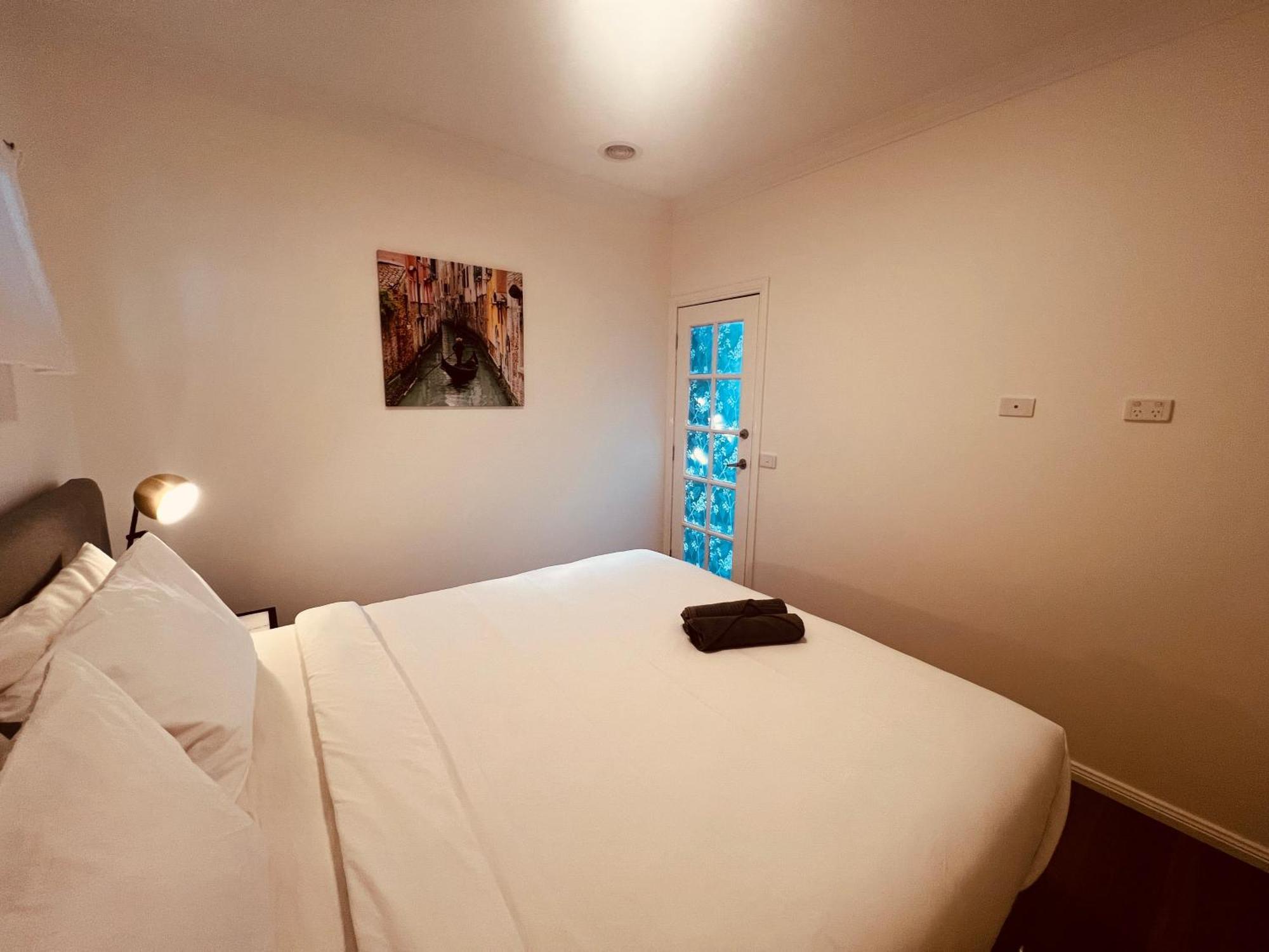 Cosy 4Br Home 15 Minutes Away From Melbourne Airport St Albans المظهر الخارجي الصورة