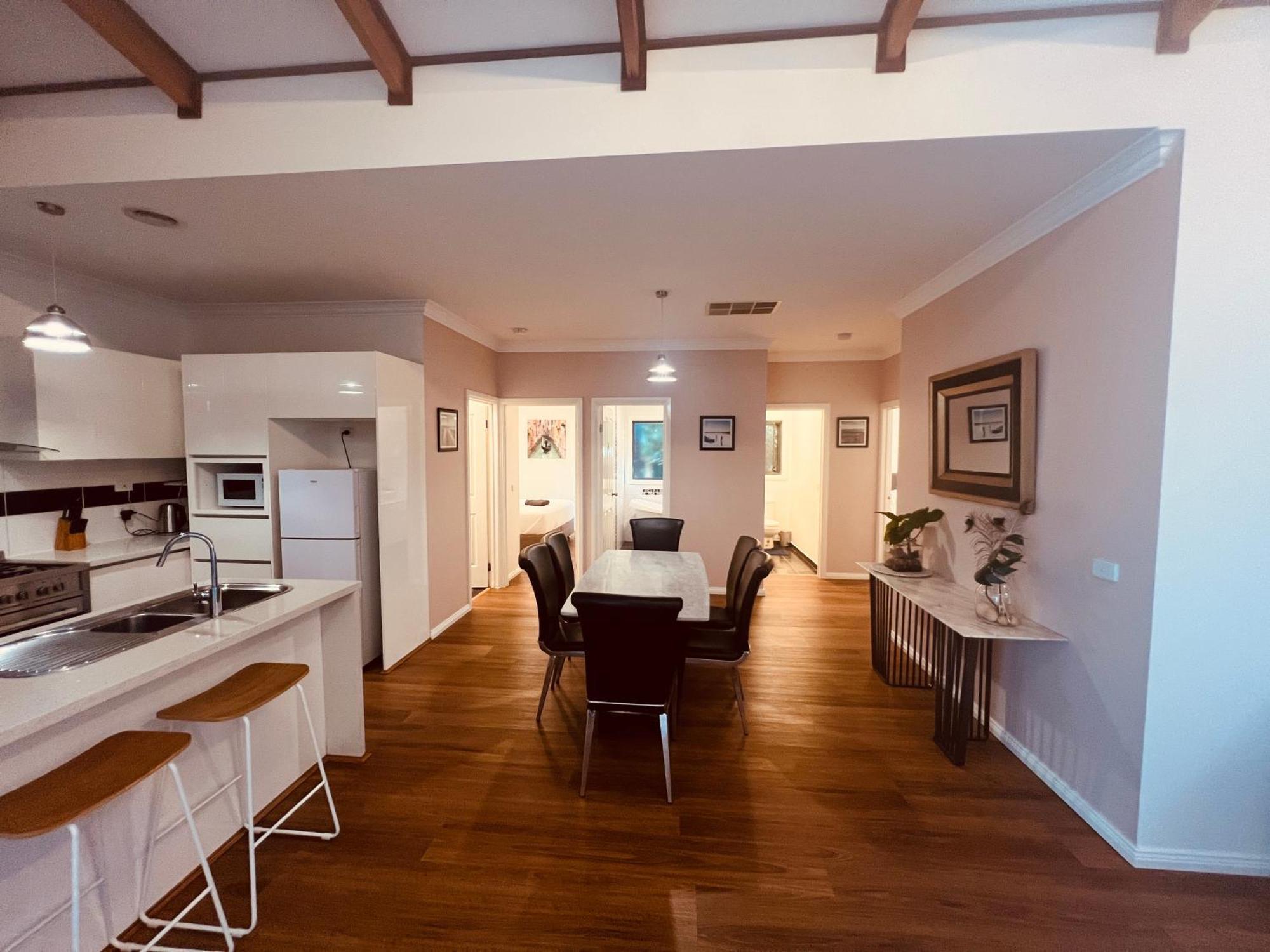 Cosy 4Br Home 15 Minutes Away From Melbourne Airport St Albans المظهر الخارجي الصورة