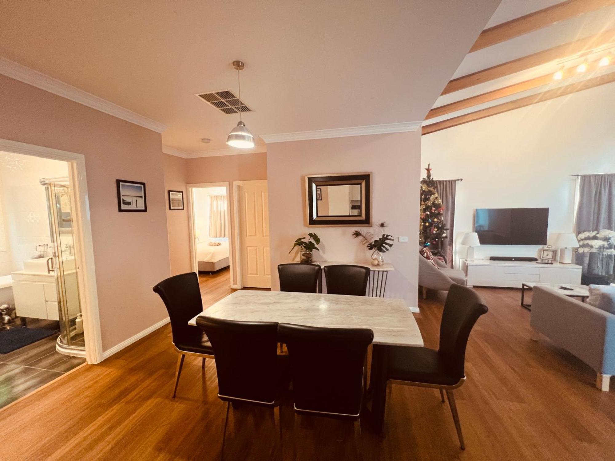 Cosy 4Br Home 15 Minutes Away From Melbourne Airport St Albans المظهر الخارجي الصورة