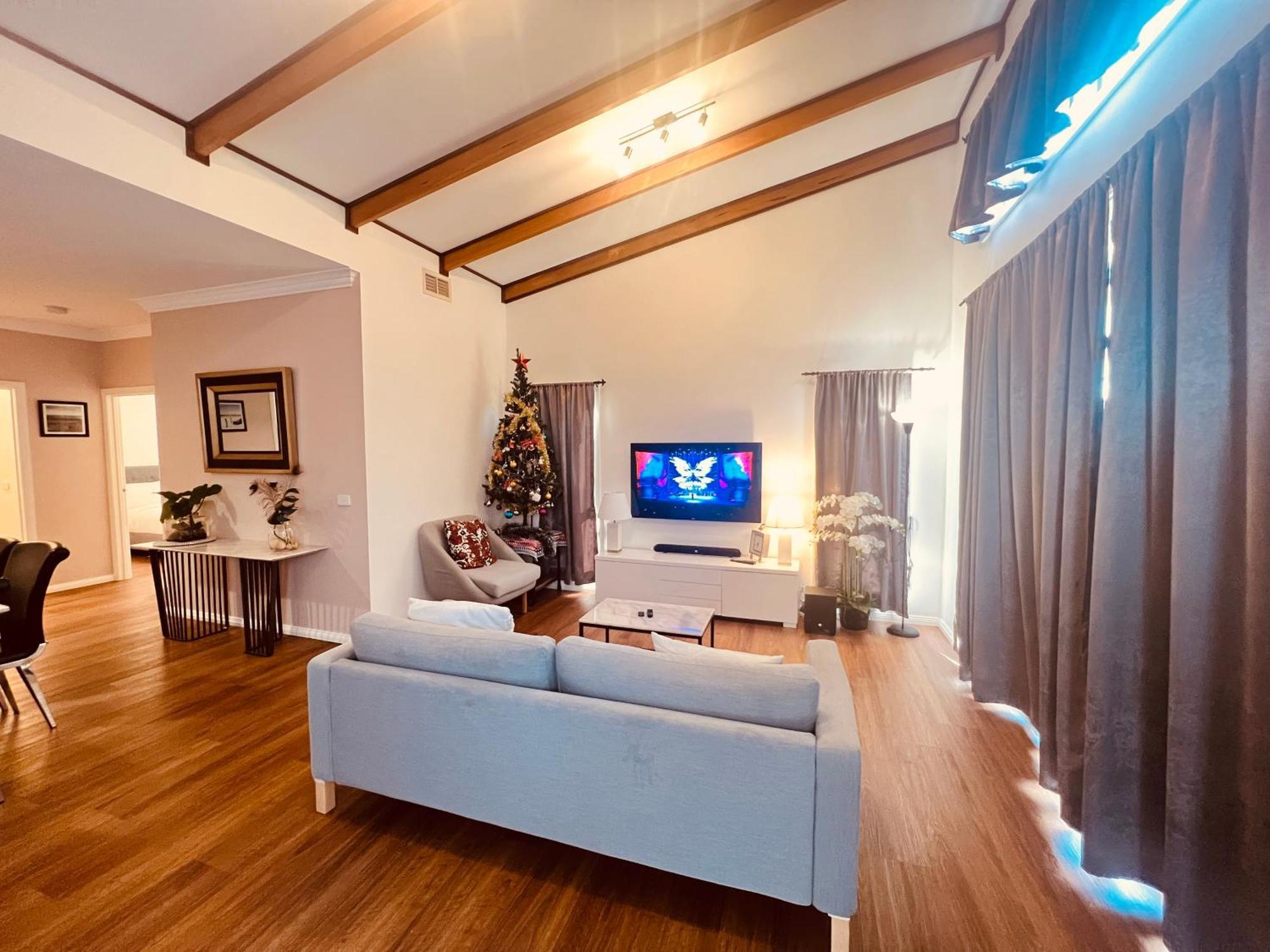 Cosy 4Br Home 15 Minutes Away From Melbourne Airport St Albans المظهر الخارجي الصورة